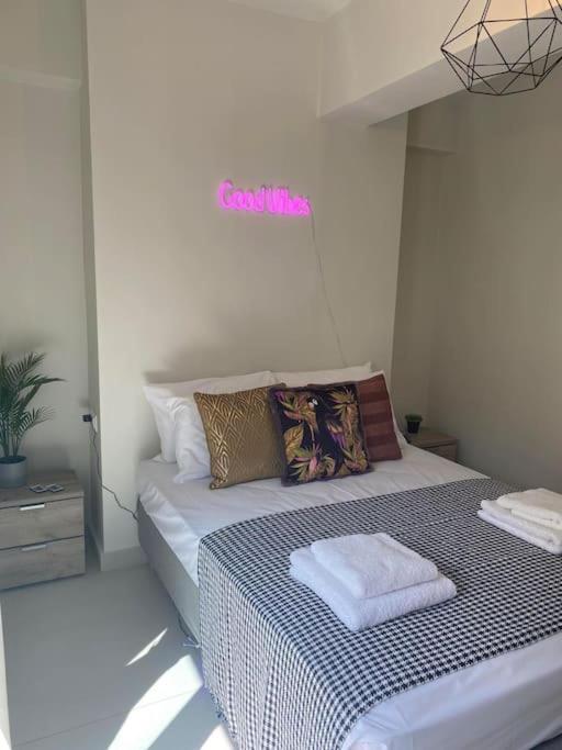 New 2Bd Aprt With Shared Rooftop Pool D3 Αθήνα Εξωτερικό φωτογραφία