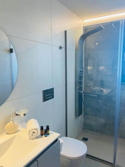 New 2Bd Aprt With Shared Rooftop Pool D3 Αθήνα Εξωτερικό φωτογραφία